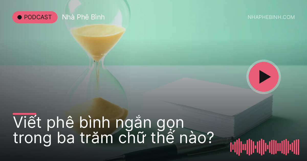 Đồng hồ cát trên bàn cạnh thẻ giấy trắng và cây bút